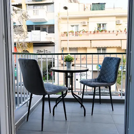 Urban Luxury Side 1 *