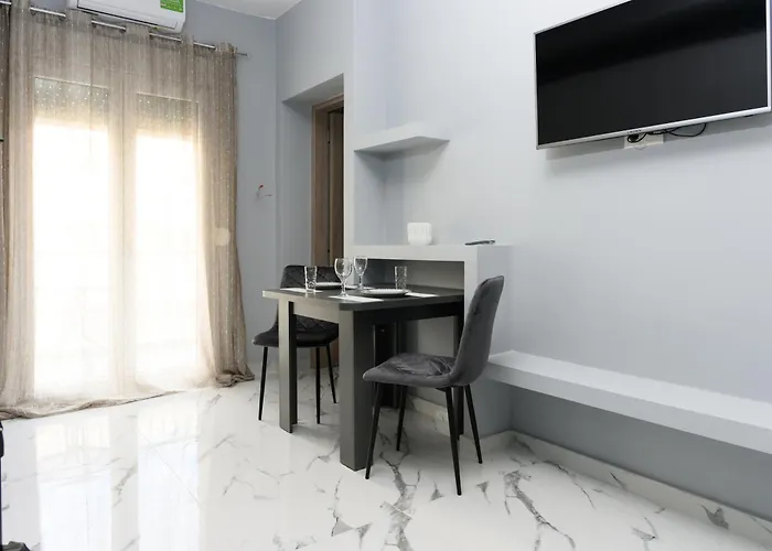 Urban Luxury Side 1 *