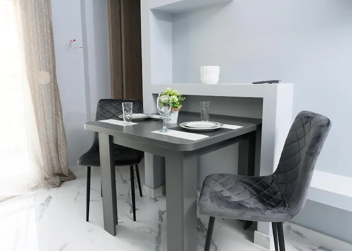 Urban Luxury Side 1 * Thessaloniki